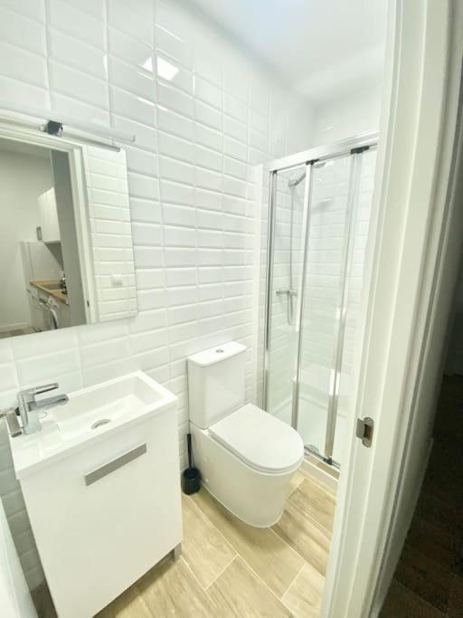 Puente Praga Aparment Apartment Madrid Luaran gambar